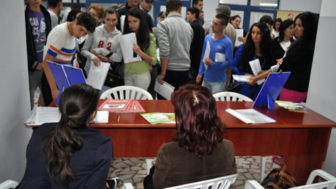 Bursa locuri de munca pentru tineri/ Foto: Agerpres