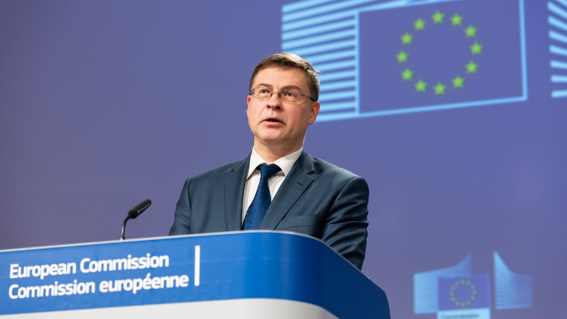 Valdis Dombrovskis, vicepreședinte executiv al Comisiei: Transparența în privința producției și exporturilor de vaccinuri a lipsit și este vitală în acest moment