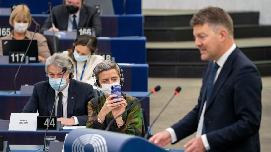 Breton, Vestager, Schwab, la dezbaterea din plenul PE. Foto: PE