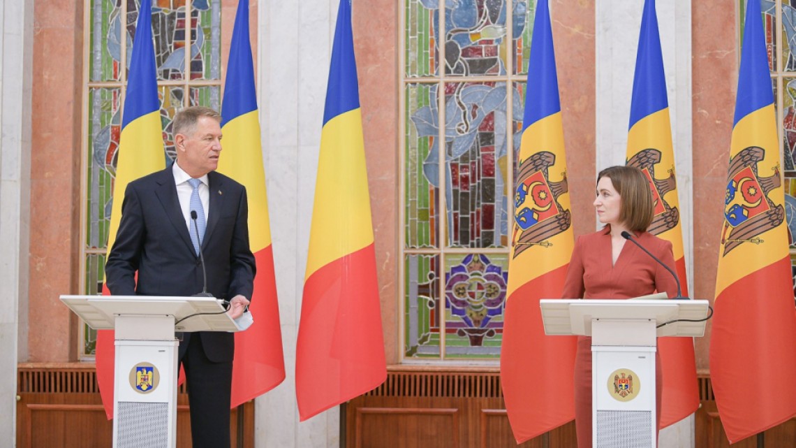 Foto arhivă: Klaus Iohannis și Maia Sandu, Chișinău, 16 martie 2022. Sursa: www.presidency.ro