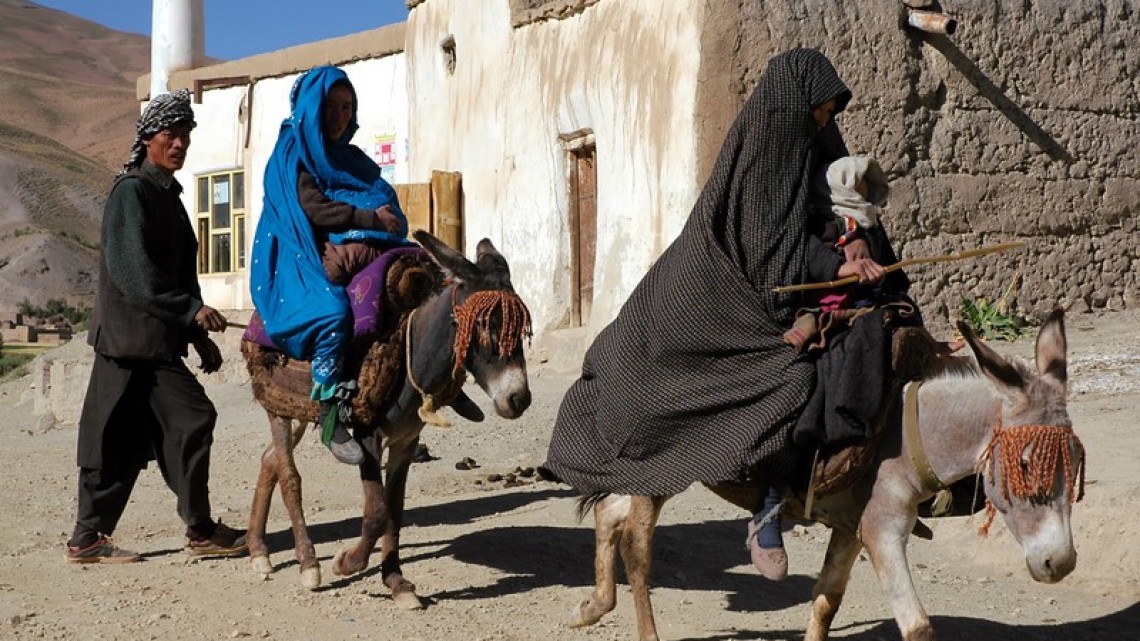 Photo 162209328 / Afghan Women © Jonathan Wilson | Dreamstime.com