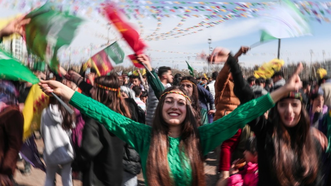 Susținători ai HDP sărbătoresc Newroz) în Diyarbakir, 21 martie 2023