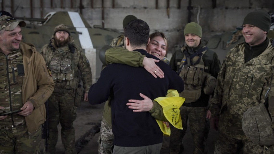 Zelenski i-a vizitat pe soldații ucraineni din regiunea Donețk, 22 martie