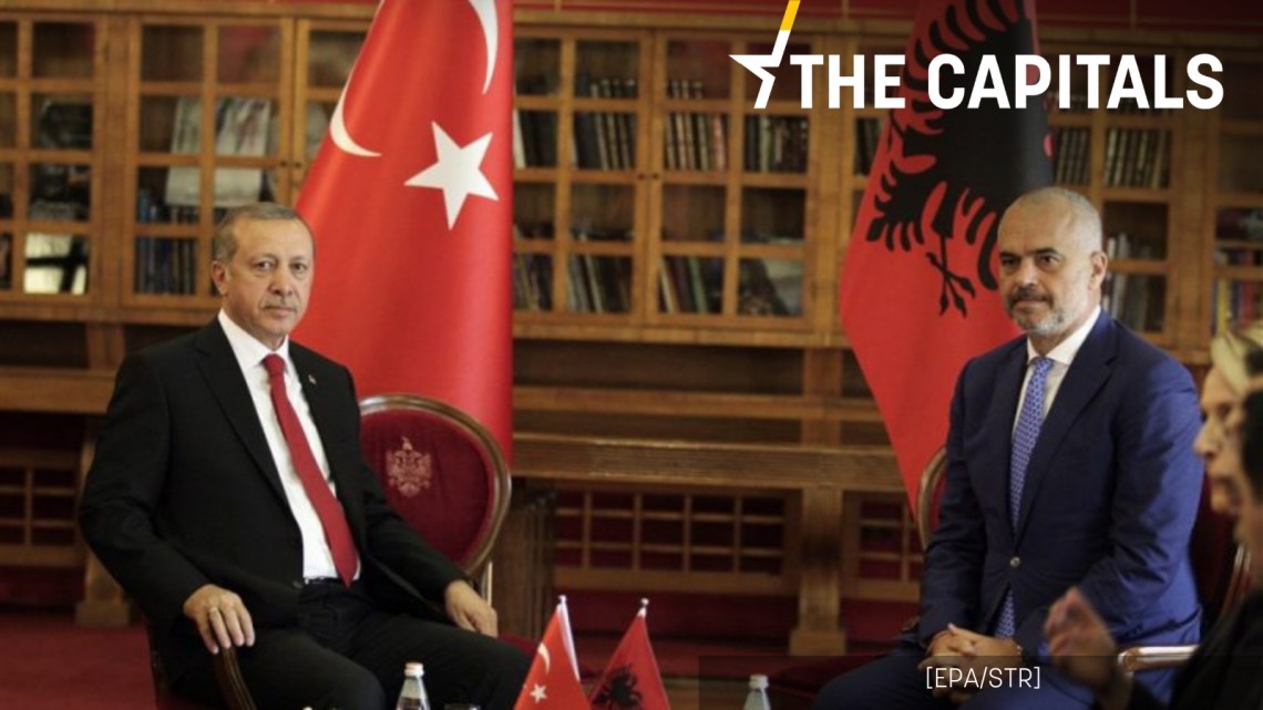 Albania și Turcia au relații bune de mult timp, Turcia investind semnificativ în Albania și oferind ajutor și asistență pentru reconstrucție după cutremurul din 2019.