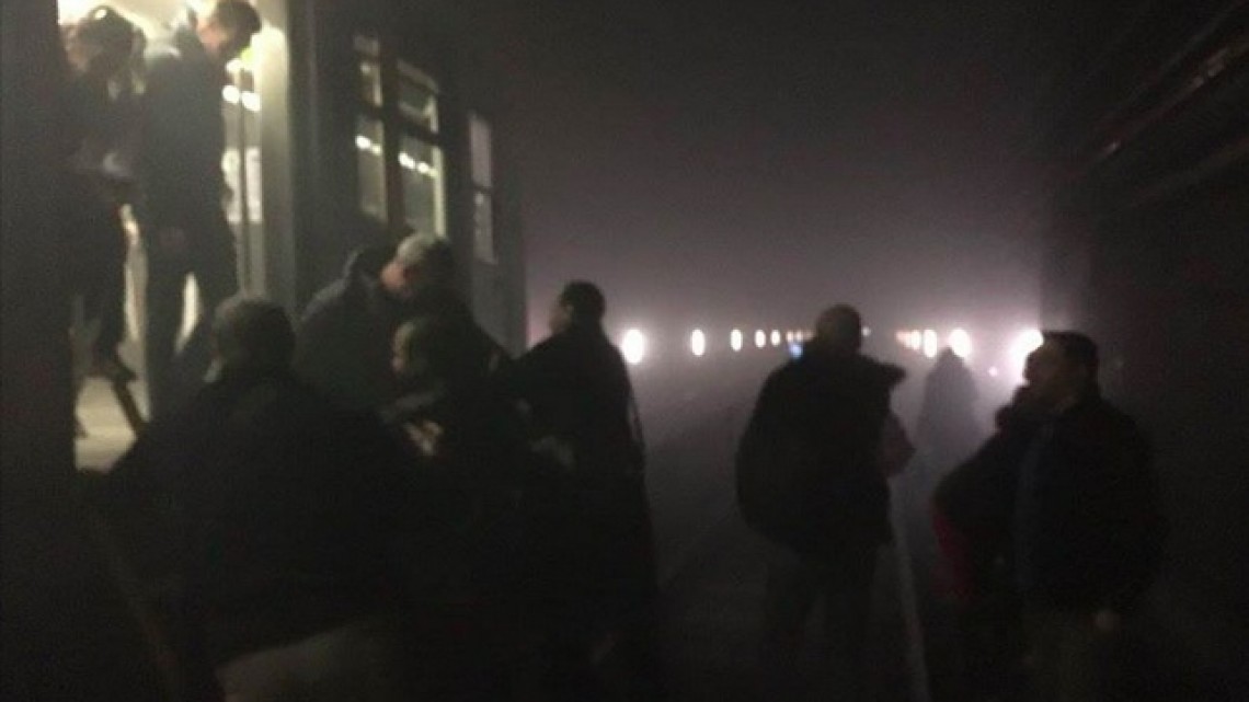 foto: Evan Lamos, EurActiv.com / pe jos pe liniile de metrou din cauza exploziei de la Maelbeek