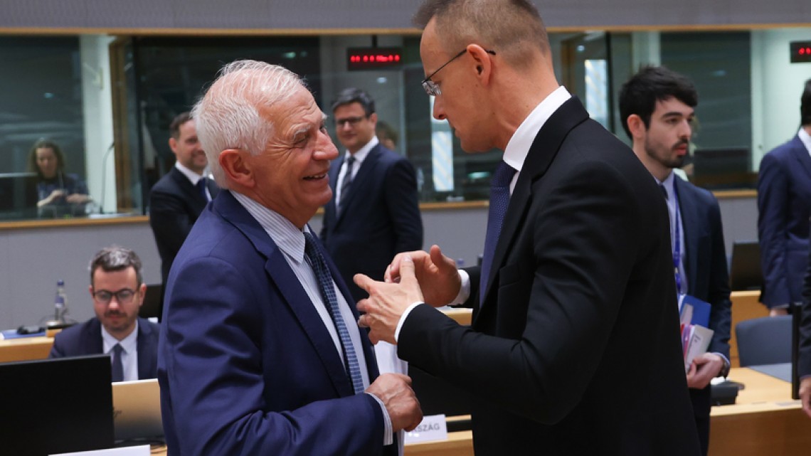 Josep Borrell și Péter Szijjártó. Sursa foto: https://newsroom.consilium.europa.eu