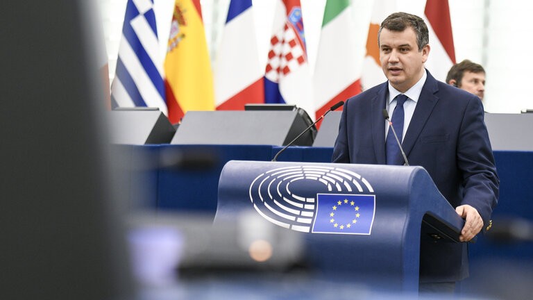 Parlamentul European solicită Rusiei să returneze integral României tezaurul