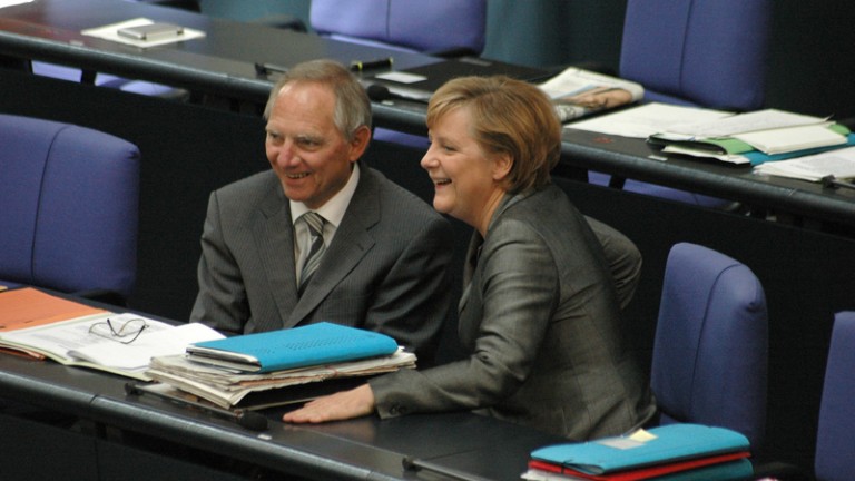 Schäuble dezvăluie în memoriile sale intrigile bavareze pentru răsturnarea Angelei Merkel