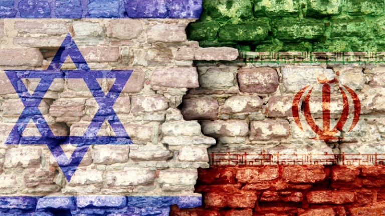 Scriitoarea Azar Nafisi: Războiul Iran-Israel ascunde  problemele interne ale ambelor țări