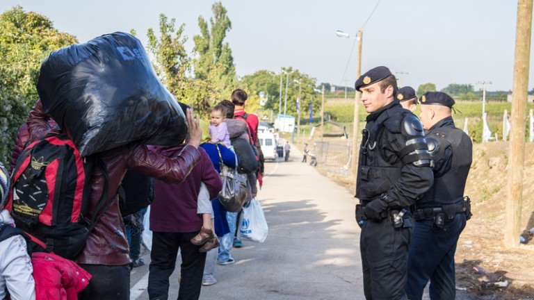 Noile reguli Schengen adaugă „instrumentalizarea” migrației drept cauză pentru închiderea granițelor